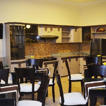 Srikandi Guesthouse Маланг Екстериор снимка