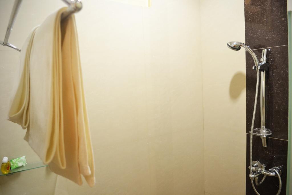Srikandi Guesthouse Маланг Стая снимка