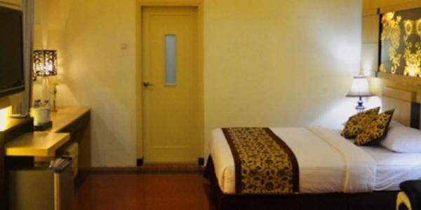Srikandi Guesthouse Маланг Стая снимка