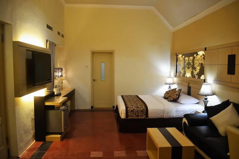 Srikandi Guesthouse Маланг Екстериор снимка